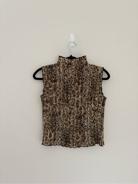 Sleeveless Mock Neck Pleated Top in Brown Cheetah Print